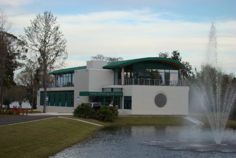 Stetson unveils aquatic center for rowing teams, environmental labs